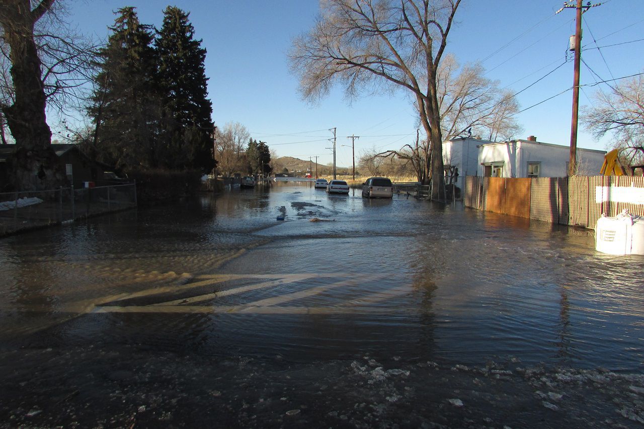 021217-elk-humboldt-flood-ice-10.JPG